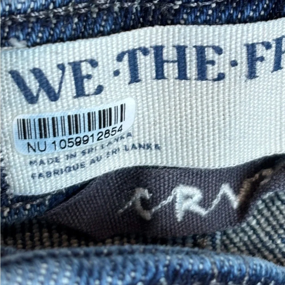 We The Free Women's Classic Blue Straight Leg Jeans size 30
